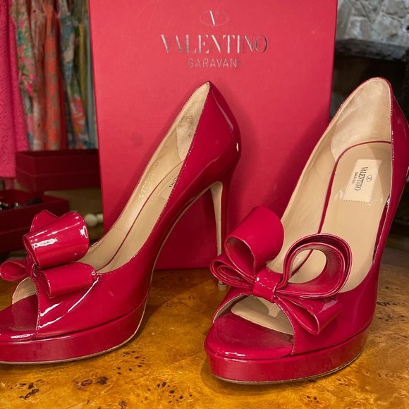 VALENTINO GARAVANI "BOW" peep toe platform pump in red - Picture 4 of 6